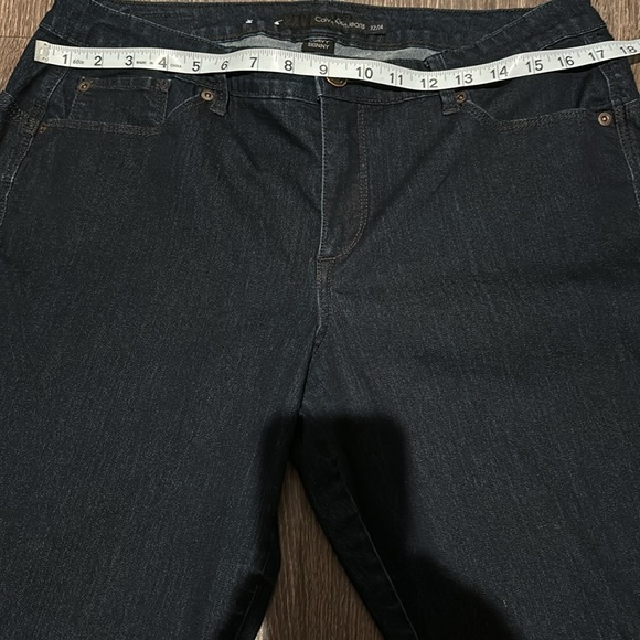 Calvin Klein Jeans Curvy Skinny Size 32/14 - Picture 10 of 12